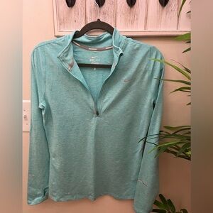 Nike Women's Element  Turquoise/White Blend 1/4 Zip Running Shirt. Size Small